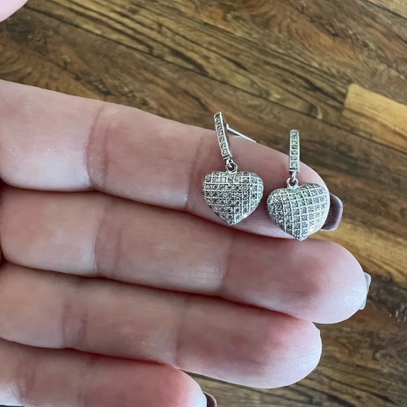Silver Pave Heart Earrings New - Picture 4 of 6